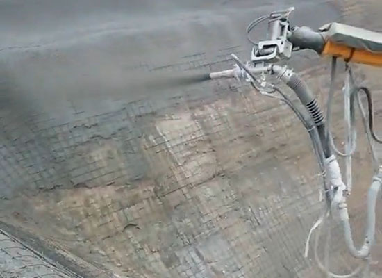 混凝土湿喷机械手基坑边坡挂网喷浆施工视频